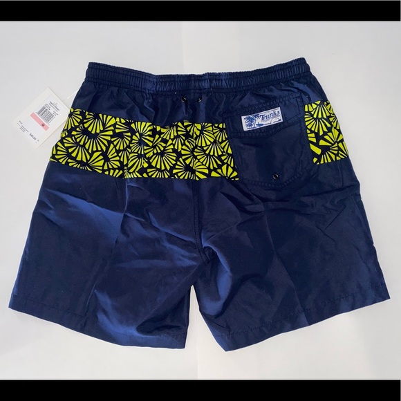 New Trunks Men’s Swimwear Medium - Picture 5 of 10
